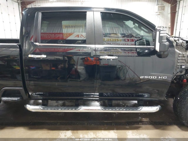 Chevrolet l8t 2023 1GC4YNE71PF156181 Image 17