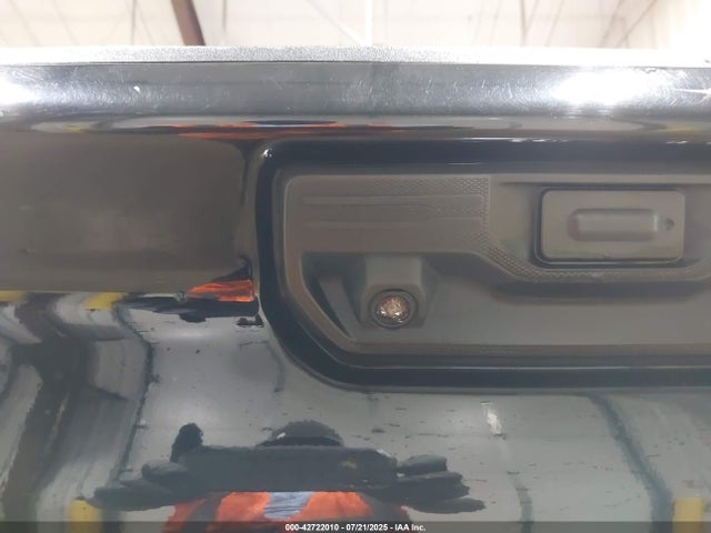 Chevrolet l8t 2023 1GC4YNE71PF156181 Image 22