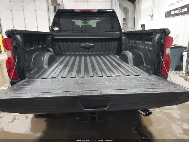 Chevrolet l8t 2023 1GC4YNE71PF156181 Image 6