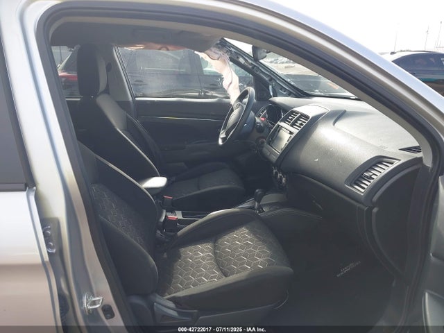Mitsubishi mivec 2022 JA4APUAU8NU017437 Image 5