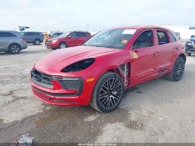 Porsche Macan 2024 WP1AA2A59RLB06772 Image 2