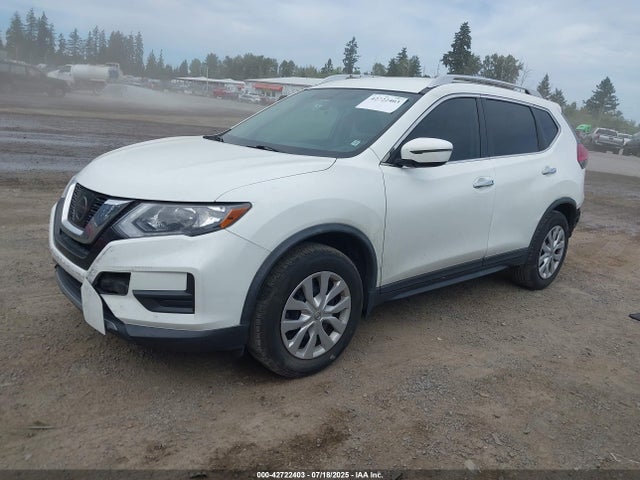 Nissan 2017 2017 KNMAT2MT4HP592212 Image 2