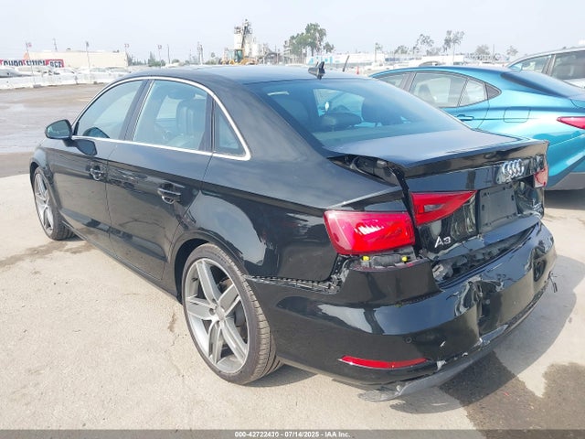 2015 AUDI A3 WAUEFGFF6F1052161 Photo 2