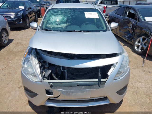 3N1CN7AP9HL815673 Nissan 2017