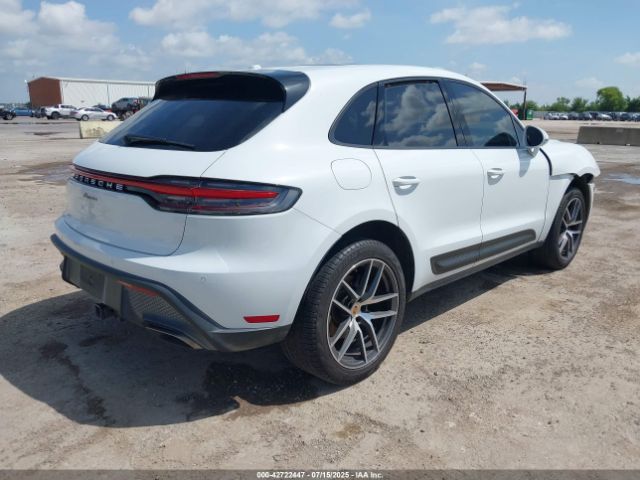 2024 PORSCHE MACAN WP1AA2A54RLB00152 Photo 3