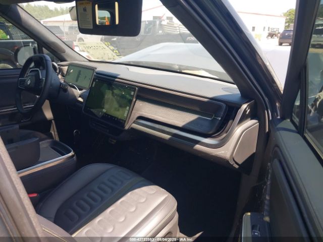 2023 RIVIAN R1T 7FCTGBAAXPN027340 Photo 4