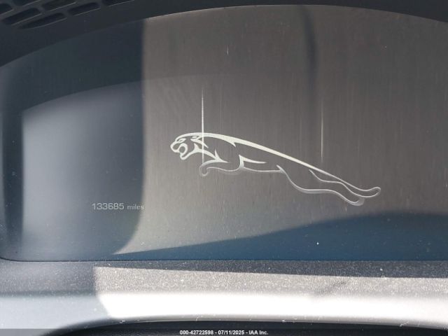 2012 JAGUAR XJ SAJWA2GE0CMV30312 Photo 6