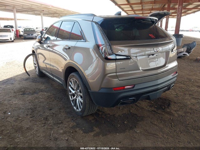 2020 CADILLAC XT4 1GYFZFR49LF067491 Photo 2