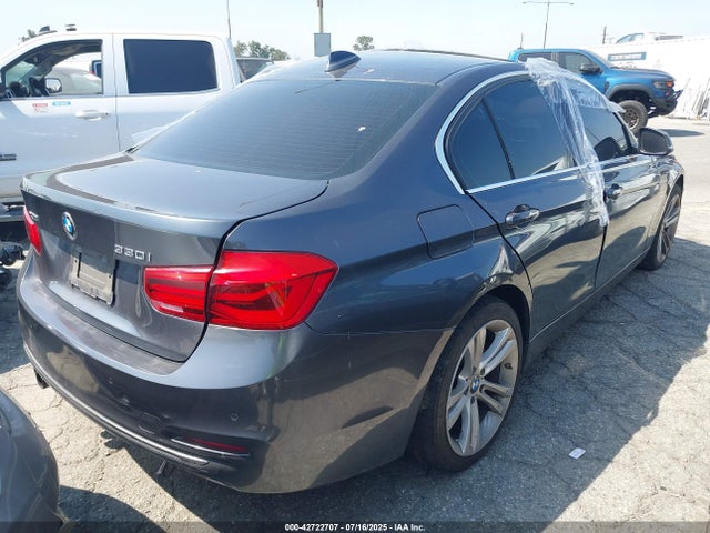 WBA8D9C39HA011728 BMW 330I