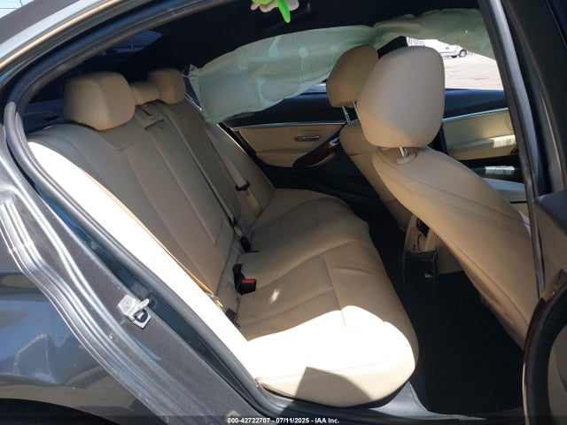 WBA8D9C39HA011728 BMW 330I