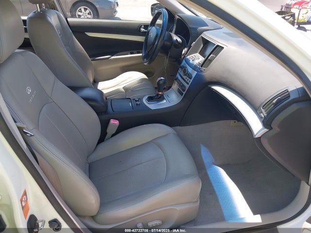 42722708 :رقم المزاد ، JNKCV61E89M305648 vin ، 2009 Infiniti G37 Journey مزاد بيع
