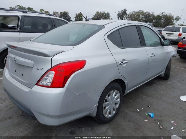Nissan Versa 2017 3N1CN7AP4HL806847 Image 4