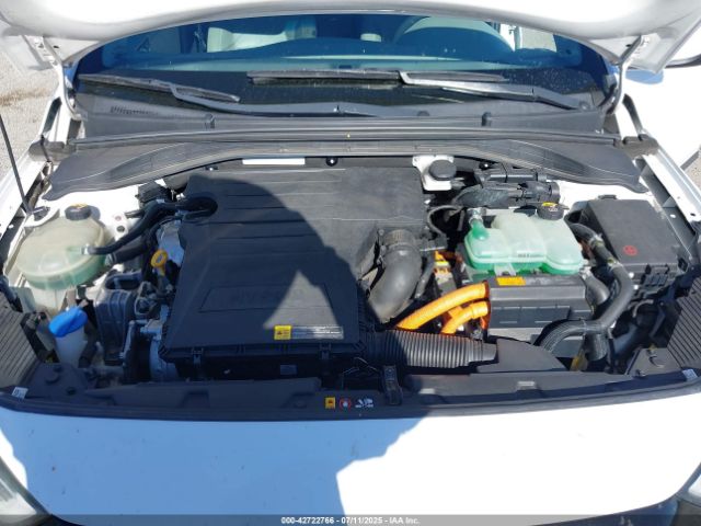 2017 HYUNDAI IONIQ HYBRID KMHC85LC9HU040120 Photo 9