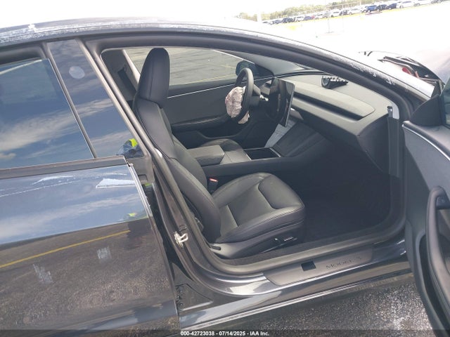 Tesla 2024 2024 5YJ3E1EA7RF752606 Image 5
