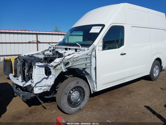 Nissan 2021 2021 1N6AF0LY0MN810593 Image 2