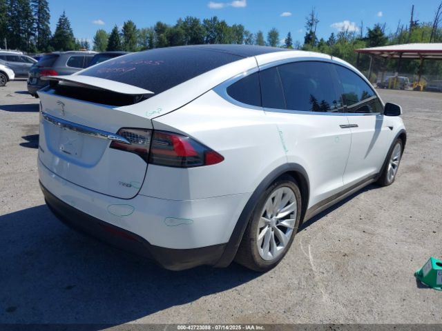2017 TESLA MODEL X 5YJXCBE28HF066899 Photo 3