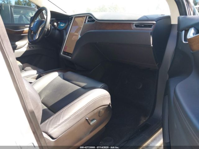 2017 TESLA MODEL X 5YJXCBE28HF066899 Photo 4
