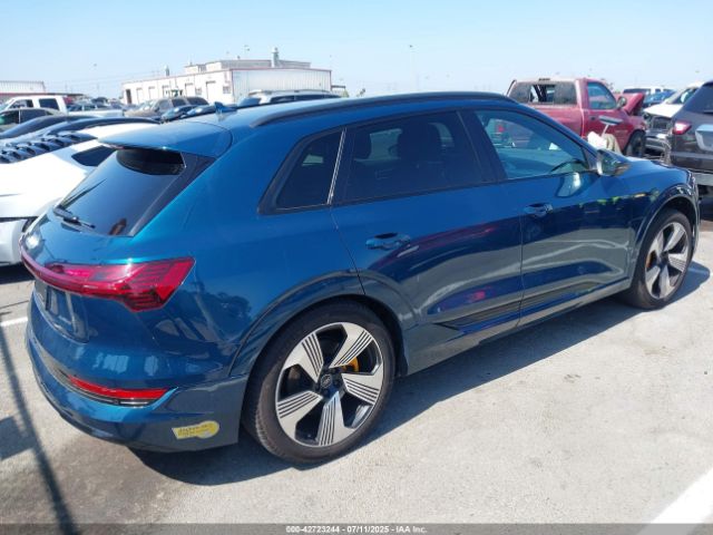 2022 AUDI E-TRON WA1LAAGE1NB008616 Photo 3