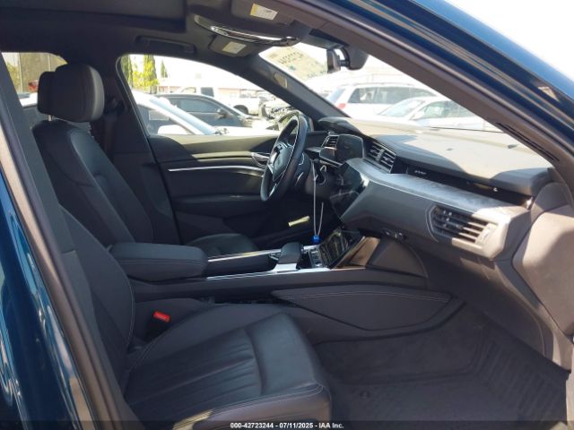 2022 AUDI E-TRON WA1LAAGE1NB008616 Photo 4