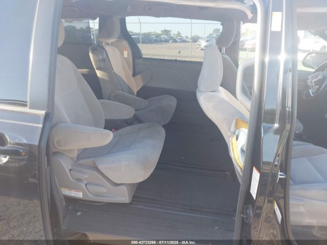 2017 TOYOTA SIENNA 5TDKZ3DC5HS811239 Photo 7