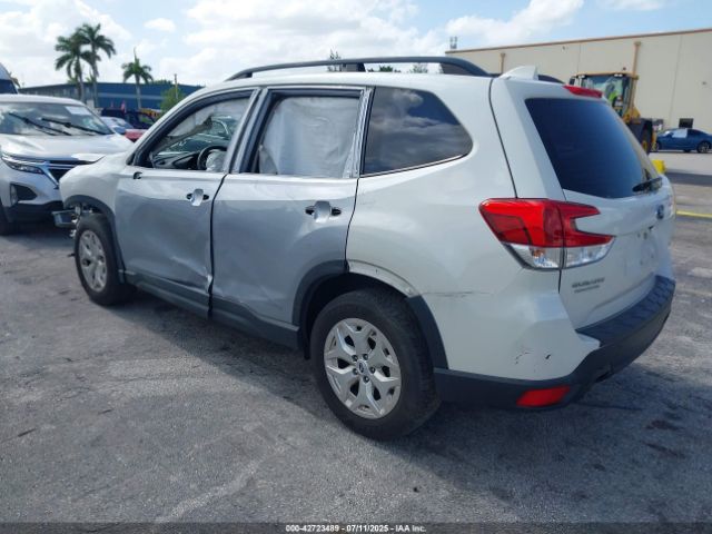 2019 SUBARU FORESTER JF2SKACC3KH468292 Photo 2