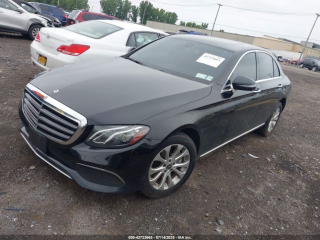 2019 MERCEDES-BENZ E 300 WDDZF4KBXKA518437 Photo 1