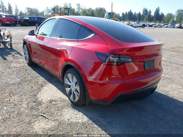 2021 TESLA MODEL Y 5YJYGDEE1MF161748 Photo 2