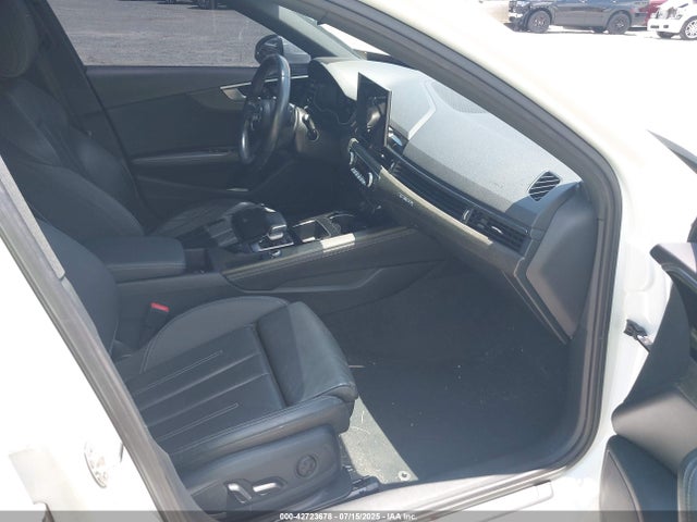 2022 AUDI A4 WAUEAAF46NN009800 Photo 4