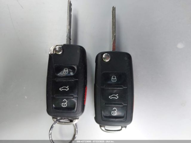 2015 VOLKSWAGEN PASSAT 1VWAT7A38FC021387 Photo 10