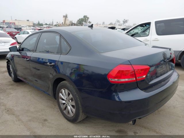 2015 VOLKSWAGEN PASSAT 1VWAT7A38FC021387 Photo 2