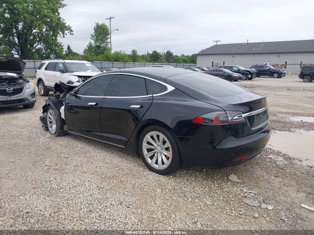 2019 TESLA MODEL S 5YJSA1E47KF330200 Photo 2