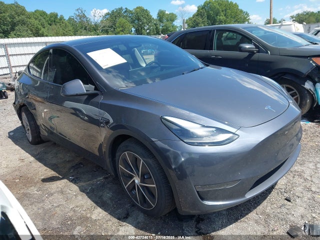 2023 TESLA MODEL Y 7SAYGDEE2PA201632 Photo 0