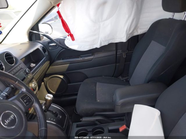 2011 JEEP COMPASS 1J4NT1FB0BD189931 Photo 4
