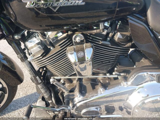 2025 HARLEY-DAVIDSON FLTRT 1HD1MFP16SB853048 Photo 8