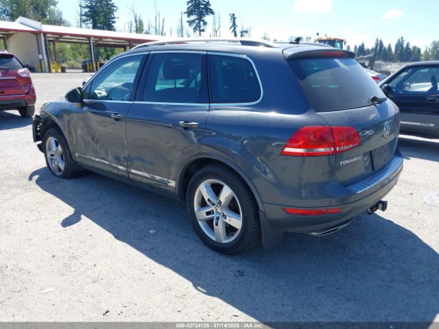 2012 VOLKSWAGEN TOUAREG WVGFK9BP0CD004951 Photo 2