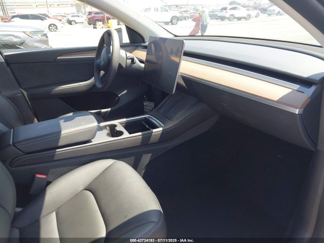 2022 TESLA MODEL Y 7SAYGDEE3NF545146 Photo 4