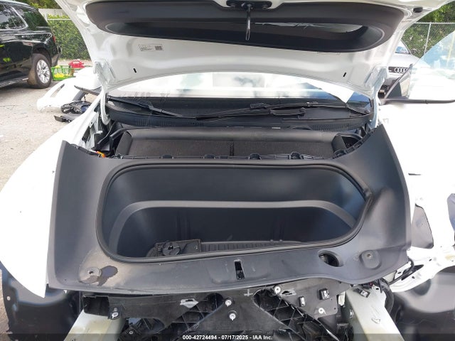 2026 TESLA MODEL Y 7SAYGDEDXTF378062 Photo 9