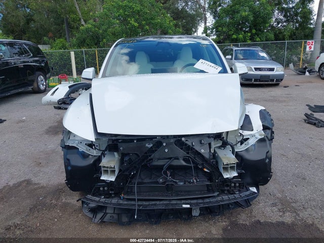 2026 TESLA MODEL Y 7SAYGDEDXTF378062 Photo 5