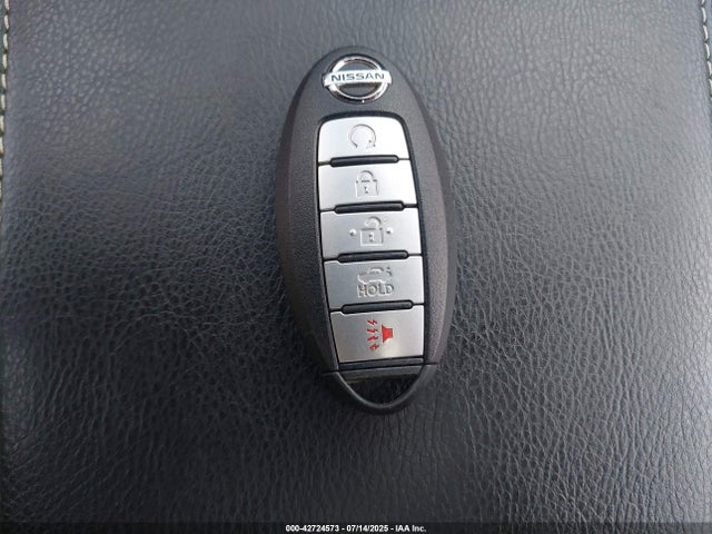 Nissan 2017 2017 1N4AA6AP2HC442777 Image 11