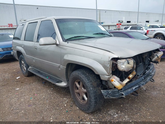 2000 CADILLAC ESCALADE 1GYEK63R7YR222890 Photo 0