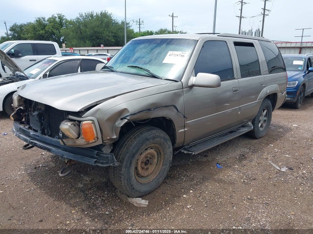 2000 CADILLAC ESCALADE 1GYEK63R7YR222890 Photo 1