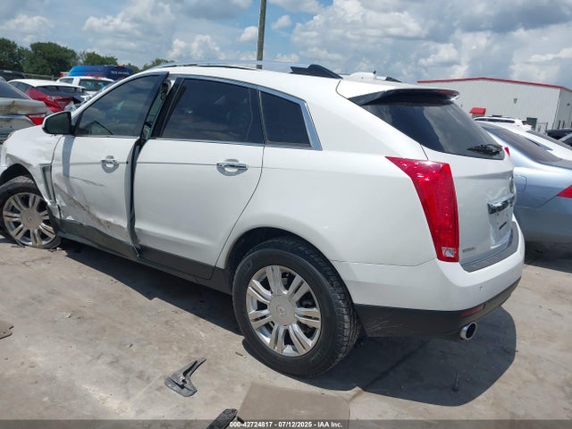 2016 CADILLAC SRX 3GYFNBE37GS513530 Photo 2