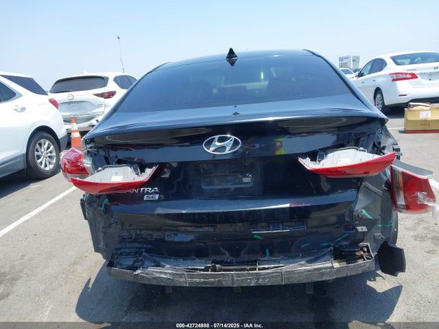 Hyundai Elantra 2017 5NPD74LF4HH081376 Image 16