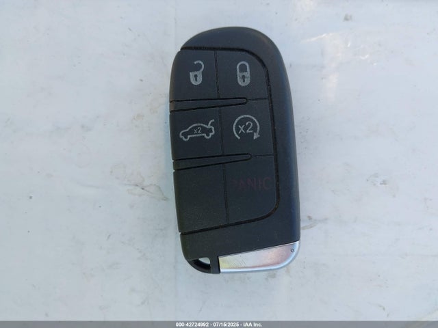 2C3CDXHG4FH732006 Dodge 2015