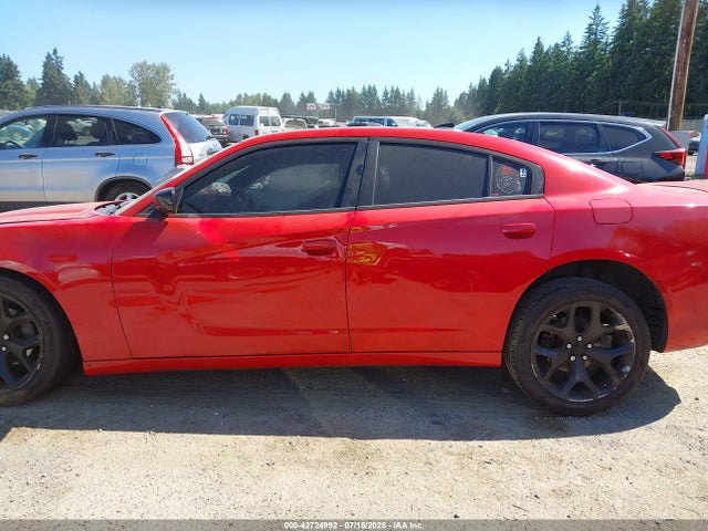 2C3CDXHG4FH732006 Dodge 2015