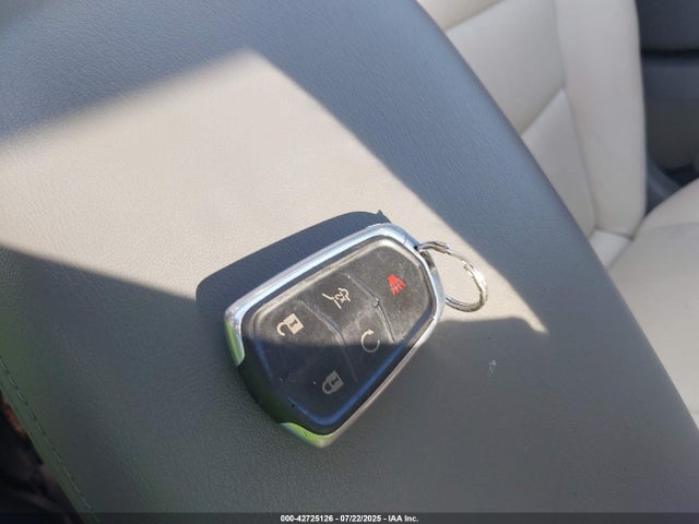 2017 CADILLAC XT5 1GYKNDRS2HZ157892 Photo 10