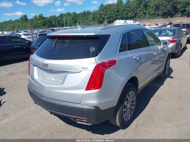 2017 CADILLAC XT5 1GYKNDRS2HZ157892 Photo 3