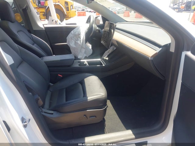 2022 TESLA MODEL Y 7SAYGDEFXNF486556 Photo 4