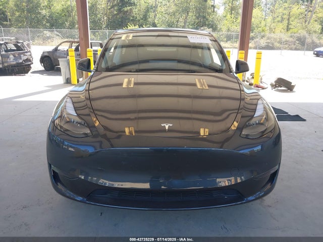7SAYGDEE4RF119942 Tesla Model Y