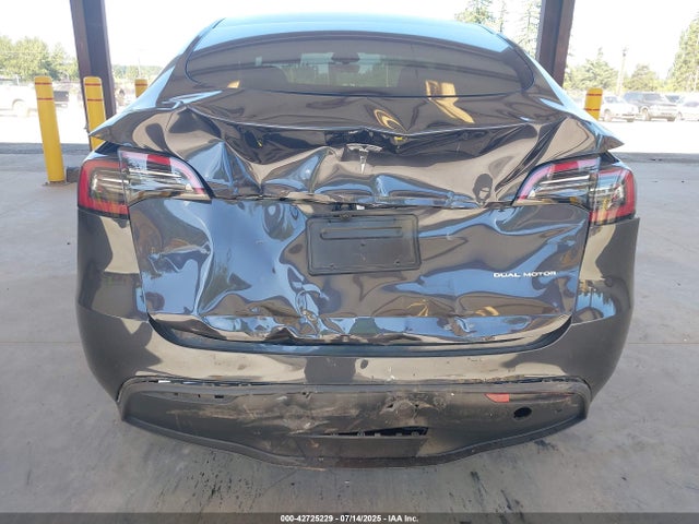 2024 TESLA MODEL Y 7SAYGDEE4RF119942 Photo 5